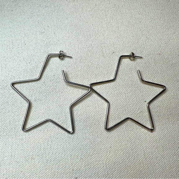 Jewelry - Star Earrings ⭐️